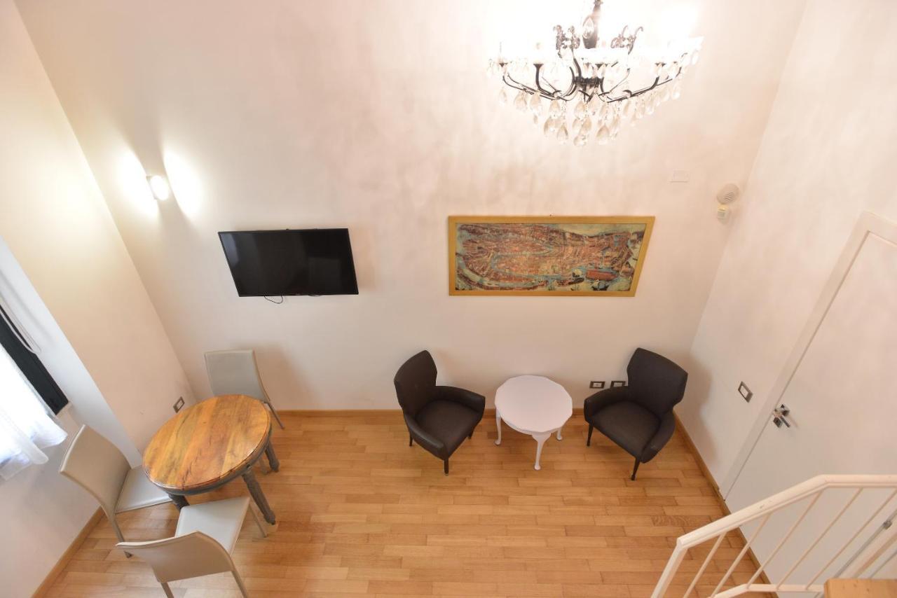 Izzhome City Center Cozy カリアリ エクステリア 写真