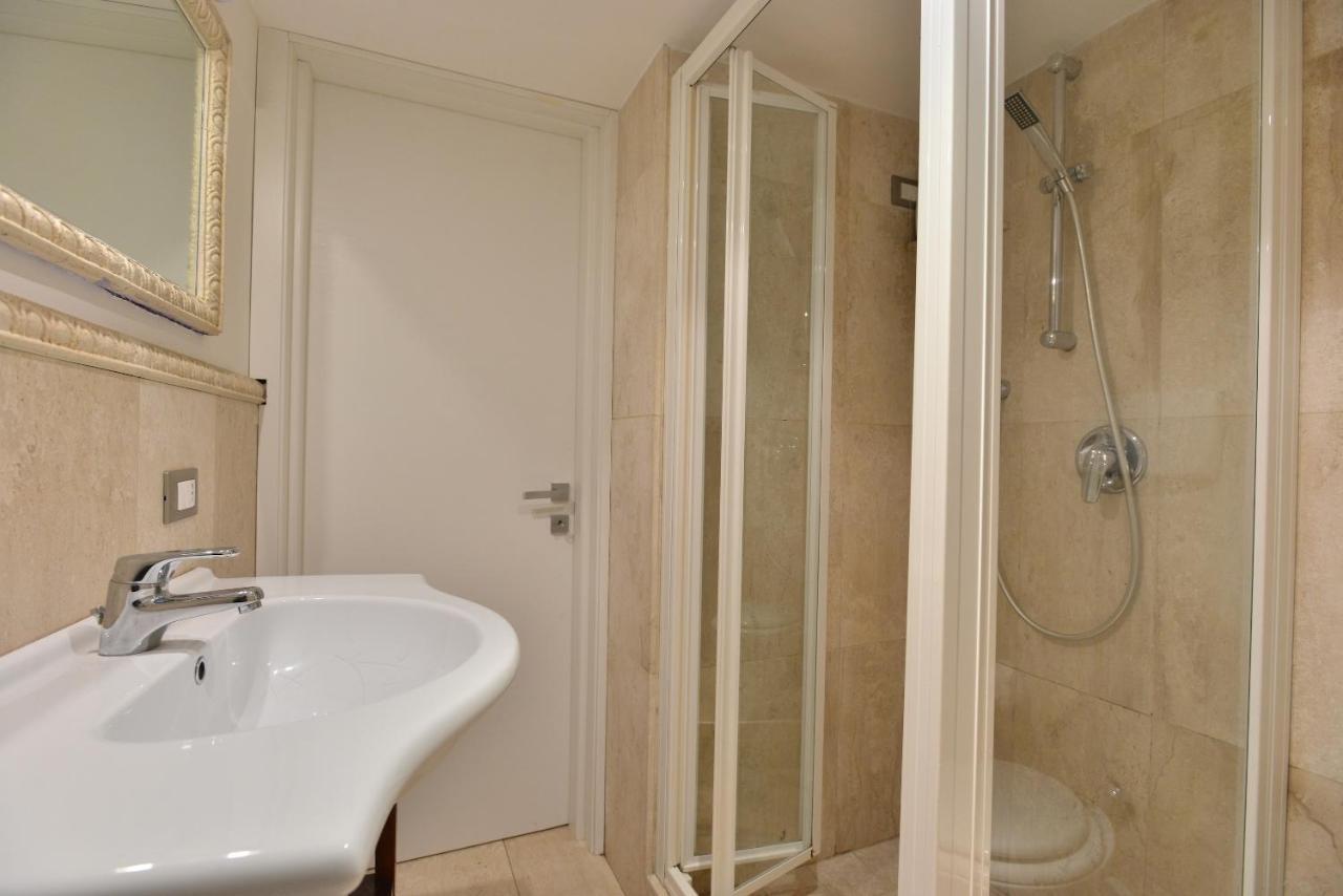 Izzhome City Center Cozy カリアリ エクステリア 写真