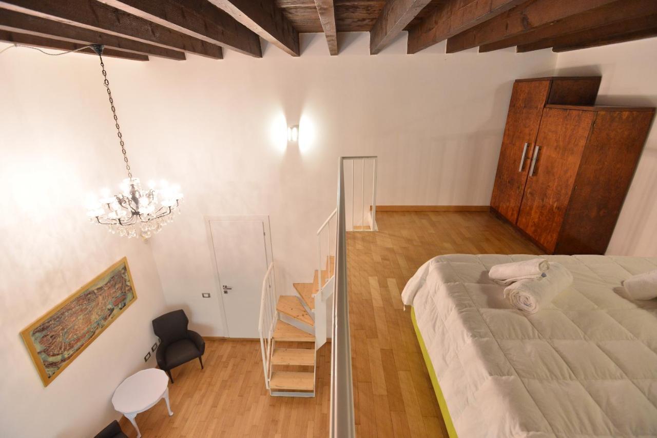 Izzhome City Center Cozy カリアリ エクステリア 写真